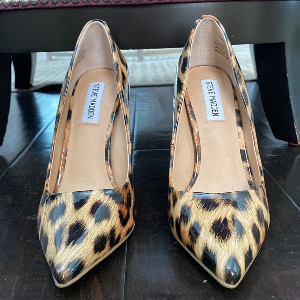 Steve Madden leopard pumps. Great condition